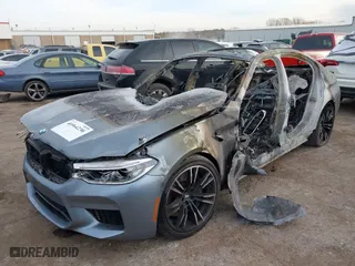 2019 BMW M5 Competition with VIN WBSJF0C57KB284754, listed as a IAAI auction lot 40964230 with 1 mi miles. Bid and sale history available at carsss.com. Image 6.