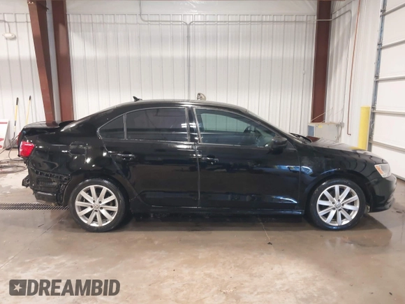 2015 Volkswagen Jetta Sedan 2.0L TDI SEL with VIN 3VWLA7AJ2FM341784, listed as a IAAI auction lot 41577281 with 139,688 mi miles. Bid and sale history available at carsss.com. Image 14.