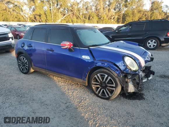 2021 MINI Hardtop 4 Door Cooper S with VIN WMWXU9C04M2N77138, listed as a Copart auction lot 83422584 with 32,370 mi miles and Salvage title. Bid and sale history available at DreamBid. Image 4.