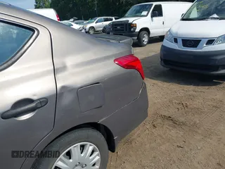 2016 Nissan Versa S с VIN 3N1CN7AP3GL877696, выставлен на аукционе IAAI как лот 42660396 с пробегом 147 182 миль миль и . История ставок и продаж доступна на DreamBid. Изображение 6.