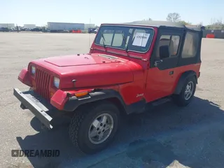 1995 Jeep Wrangler S z VIN 1J4FY19P5SP286845, wystawiony jako IAAI lot #42028886 z przebiegiem 155 841 mil mil oraz . Historia ofert i sprzedaży dostępna na DreamBid. Obrazek 2.