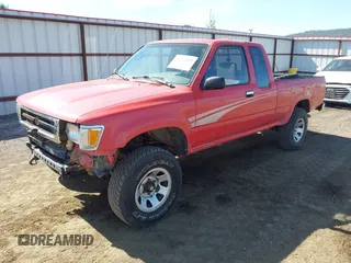 1994 Toyota Pickup SR5 z VIN JT4VN13GXR5137839, wystawiony jako IAAI lot #42374483 z przebiegiem 202 521 mil mil oraz . Historia ofert i sprzedaży dostępna na DreamBid. Obrazek 2.