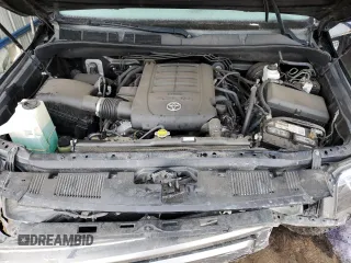 2017 Toyota Tundra Platinum z VIN 5TFAY5F10HX613975, wystawiony jako Copart lot #49817215 z przebiegiem 129 735 mil mil oraz Szkoda całkowita • Salvage title. Historia ofert i sprzedaży dostępna na DreamBid. Obrazek 13.