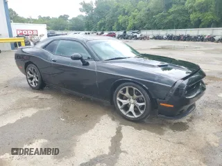 2015 Dodge Challenger SXT Plus z VIN 2C3CDZBG2FH706475, wystawiony jako Copart lot #56425595 z przebiegiem 166 055 mil mil oraz Szkoda całkowita • Salvage title. Historia ofert i sprzedaży dostępna na DreamBid. Obrazek 4.