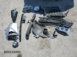 2024 Toyota Sienna XLE z VIN 5TDYRKEC5RS212975, wystawiony jako Copart lot #50904095 z przebiegiem Nie podano mil oraz Szkoda całkowita • Salvage title. Historia ofert i sprzedaży dostępna na DreamBid. Obrazek 13.