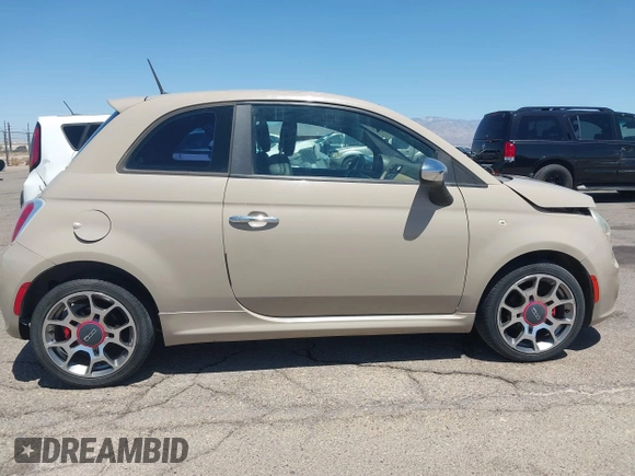 2012 FIAT 500 Sport z VIN 3C3CFFBR8CT131358, wystawiony jako IAAI lot #42073694 z przebiegiem 113 987 mil mil oraz . Historia ofert i sprzedaży dostępna na DreamBid. Obrazek 13.