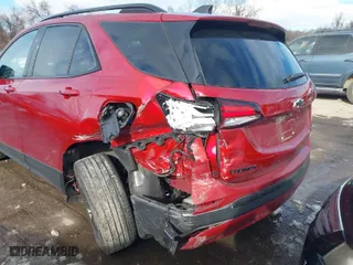 2022 Chevrolet Equinox RS with VIN 2GNAXWEV4N6106528, listed as a IAAI auction lot 41247140 with 45,216 mi miles. Bid and sale history available at carsss.com. Image 6.