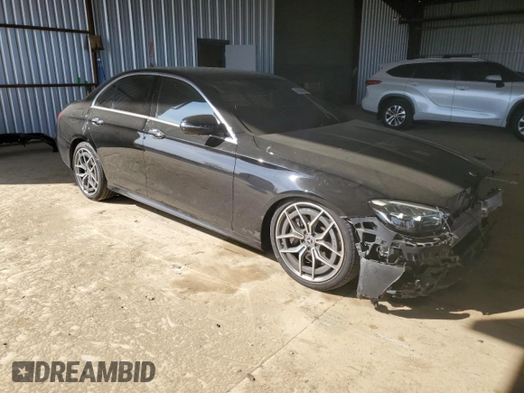 2021 Mercedes-Benz E-Class E 350 with VIN W1KZF8DB2MB005619, listed as a Copart auction lot 48245245 with 32,926 mi miles and Salvage Title. Bid and sale history available at carsss.com. Image 4.