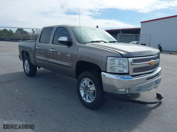 2012 Chevrolet Silverado 1500 LT with VIN 3GCPCSE08CG279515, listed as a IAAI auction lot 41714824 with 150,471 mi miles. Bid and sale history available at carsss.com. Image 1.
