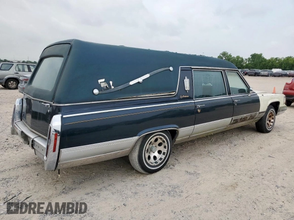 1990 Cadillac Brougham z VIN 1G6DW5473LR712137, wystawiony jako Copart lot #57914885 z przebiegiem Nie podano mil oraz Tytuł czysty. Historia ofert i sprzedaży dostępna na DreamBid. Obrazek 3.