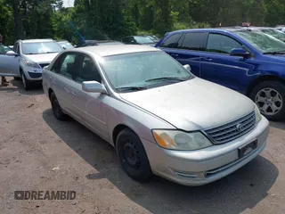 2004 Toyota Avalon XL z VIN 4T1BF28B84U354240, wystawiony jako IAAI lot #42409128 z przebiegiem 182 298 mil mil oraz . Historia ofert i sprzedaży dostępna na DreamBid. Obrazek 1.