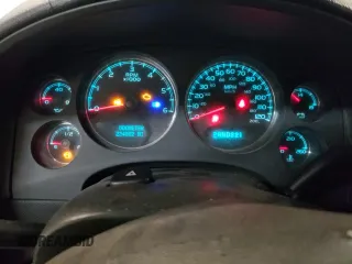 2008 Chevrolet Tahoe 2LT z VIN 1GNFC13078R152116, wystawiony jako Copart lot #42241295 z przebiegiem 224 882 mil mil oraz Czysty tytuł • Clean title. Historia ofert i sprzedaży dostępna na DreamBid. Obrazek 9.