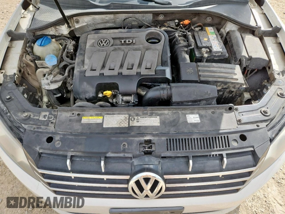 2014 Volkswagen Passat SE z VIN 1VWBN7A38EC076113, wystawiony jako Copart lot #64878365 z przebiegiem 162 833 mil mil oraz Czysty tytuł • Clean title. Historia ofert i sprzedaży dostępna na DreamBid. Obrazek 11.