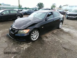2006 BMW 3 Series 330xi with VIN WBAVD33596KV61939, listed as a IAAI auction lot 40033525 with 167,531 mi miles and . Bid and sale history available at DreamBid. Image 2.