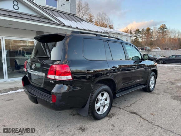 2011 Toyota Land Cruiser with VIN JTMHY7AJ7B4005719, listed as a Copart auction lot 42849355 with 200,266 mi miles and Clean Title. Bid and sale history available at carsss.com. Image 4.