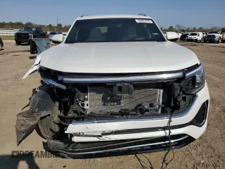 2024 Volkswagen Atlas SEL Premium R-Line with VIN 1V2FE2CA7RC219611, listed as a Copart auction lot 46862235 with 17,570 mi miles and Salvage title. Bid and sale history available at DreamBid. Image 5.