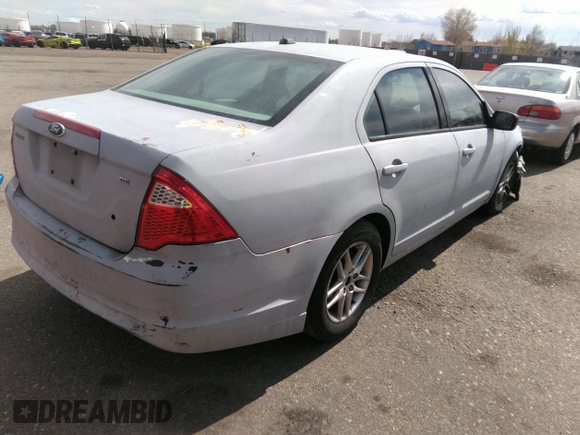 2010 Ford Fusion S with VIN 3FAHP0GA8AR108502, listed as a IAAI auction lot 41904920 with 1 mi miles. Bid and sale history available at carsss.com. Image 4.