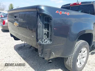 2018 Chevrolet Colorado 4WD LT with VIN 1GCHTCEN1J1111605, listed as a IAAI auction lot 41923283 with 66,604 mi miles. Bid and sale history available at carsss.com. Image 18.