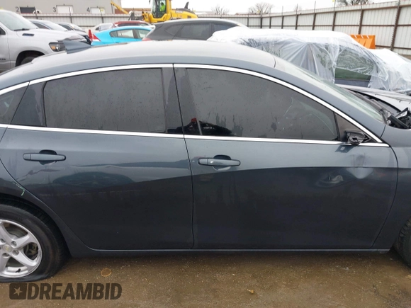 2019 Chevrolet Malibu LT with VIN 1G1ZD5ST4KF141307, listed as a IAAI auction lot 41513580 with 130,388 mi miles and . Bid and sale history available at DreamBid. Image 14.