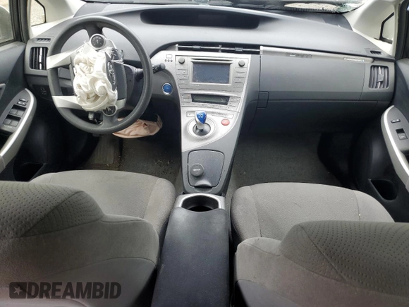2014 Toyota Prius with VIN JTDKN3DPXE3058125, listed as a Copart auction lot 62286135 with Not provided miles and Salvage title. Bid and sale history available at DreamBid. Image 8.