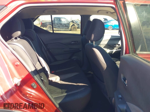 2019 Nissan Kicks S with VIN 3N1CP5CU4KL511255, listed as a IAAI auction lot 41841226 with 91,575 mi miles and . Bid and sale history available at carsss.com. Image 8.