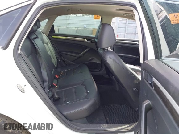 2018 Volkswagen Passat SE z VIN 1VWBA7A33JC031098, wystawiony jako IAAI lot #41915976 z przebiegiem 147 454 mil mil oraz . Historia ofert i sprzedaży dostępna na DreamBid. Obrazek 8.