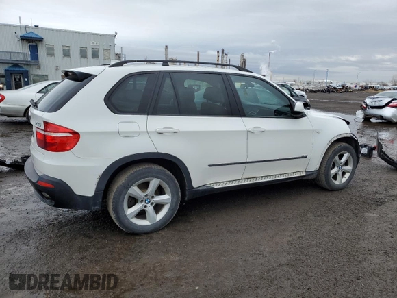 2008 BMW X5 3.0si with VIN 5UXFE43598L003787, listed as a Copart auction lot 49266355 with 164,105 mi miles and Salvage Title. Bid and sale history available at carsss.com. Image 3.
