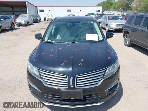 2015 Lincoln MKC z VIN 5LMTJ2AH1FUJ07790, wystawiony jako IAAI lot #42179874 z przebiegiem 47 945 mil mil oraz . Historia ofert i sprzedaży dostępna na DreamBid. Obrazek 6.