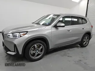 2023 BMW X1 xDrive28i with VIN WBX73EF00P5X84545, listed as a Copart auction lot 49742915 with 26,905 mi miles and Clean Title. Bid and sale history available at carsss.com. Image 1.