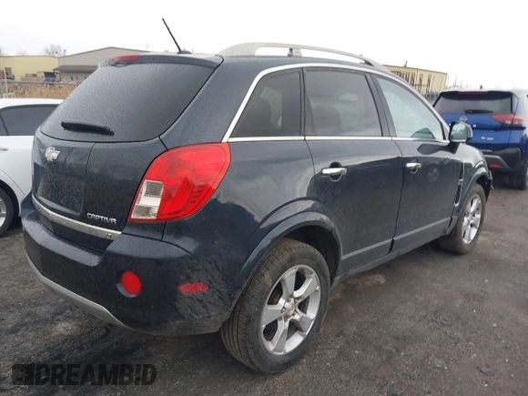 2014 Chevrolet Captiva Sport LT z VIN 3GNAL3EK5ES663143, wystawiony jako IAAI lot #41669555 z przebiegiem 99 880 mil mil oraz . Historia ofert i sprzedaży dostępna na DreamBid. Obrazek 4.