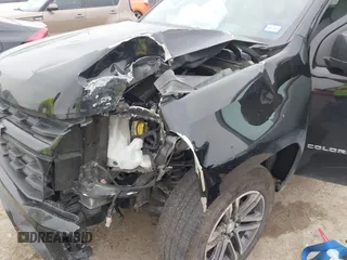 2021 Chevrolet Colorado 2WD Work Truck z VIN 1GCGSBEN5M1293788, wystawiony jako IAAI lot #42072335 z przebiegiem 66 806 mil mil oraz . Historia ofert i sprzedaży dostępna na DreamBid. Obrazek 6.
