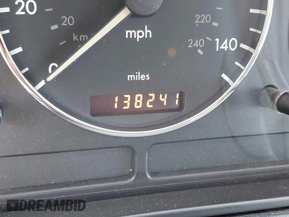 2005 Mercedes-Benz M 350 with VIN 4JGAB57E25A531968, listed as a IAAI auction lot 42152817 with 138,241 mi miles and . Bid and sale history available at DreamBid. Image 15.