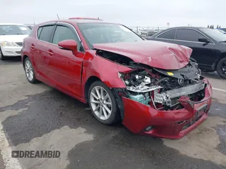 2011 Lexus CT 200h z VIN JTHKD5BH5B2042697, wystawiony jako IAAI lot #42073626 z przebiegiem 137 784 mil mil oraz . Historia ofert i sprzedaży dostępna na DreamBid. Obrazek 1.