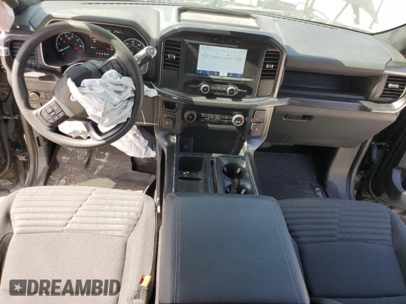 2023 Ford F-150 XL z VIN 1FTEW1CP6PKD30131, wystawiony jako Copart lot #57114985 z przebiegiem 18 525 mil mil oraz Nie do naprawy • Non repairable. Historia ofert i sprzedaży dostępna na DreamBid. Obrazek 8.