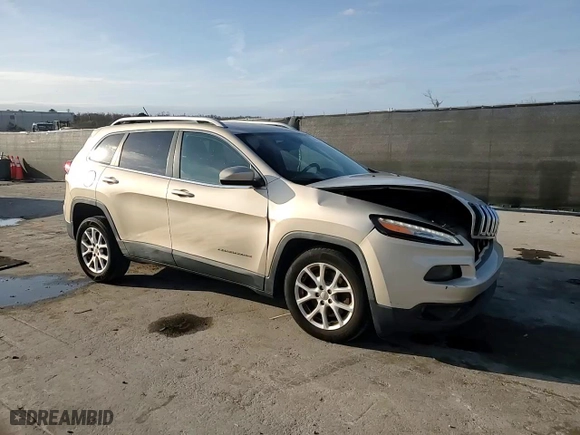 2015 Jeep Cherokee Latitude with VIN 1C4PJLCB5FW722144, listed as a Copart auction lot 46440305 with NaN miles and Salvage Title. Bid and sale history available at carsss.com. Image 14.