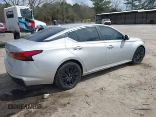 2020 Nissan Altima 2.5 S with VIN 1N4BL4BVXLC208122, listed as a IAAI auction lot 41652097 with 121,291 mi miles. Bid and sale history available at carsss.com. Image 4.