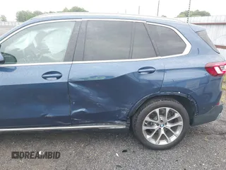 2020 BMW X5 xDrive40i z VIN 5UXCR6C08L9C37774, wystawiony jako IAAI lot #42202870 z przebiegiem 23 918 mil mil oraz . Historia ofert i sprzedaży dostępna na DreamBid. Obrazek 6.