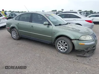 2003 Volkswagen Passat GLS z VIN WVWPD63B43E004420, wystawiony jako IAAI lot #42473796 z przebiegiem 125 648 mil mil oraz . Historia ofert i sprzedaży dostępna na DreamBid. Obrazek 1.