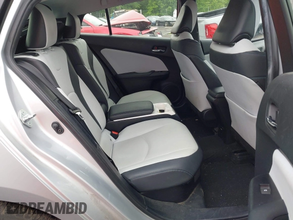 2017 Toyota Prius Plus z VIN JTDKARFPXH3034892, wystawiony jako IAAI lot #42376800 z przebiegiem 65 548 mil mil oraz . Historia ofert i sprzedaży dostępna na DreamBid. Obrazek 8.