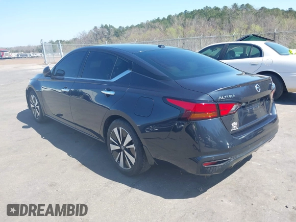 2019 Nissan Altima 2.5 Platinum with VIN 1N4BL4FV2KC113644, listed as a IAAI auction lot 41751975 with 125,617 mi miles. Bid and sale history available at carsss.com. Image 3.