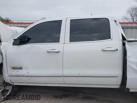 2018 Chevrolet Silverado 1500 LT with VIN 3GCPCREC2JG532103, listed as a IAAI auction lot 41698181 with Not Provided miles and . Bid and sale history available at DreamBid. Image 15.