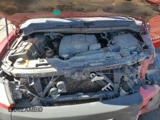 2012 Nissan Titan SV z VIN 1N6AA0EC6CN300084, wystawiony jako Copart lot #55234505 z przebiegiem 331 540 mil mil oraz Szkoda całkowita • Salvage title. Historia ofert i sprzedaży dostępna na DreamBid. Obrazek 11.