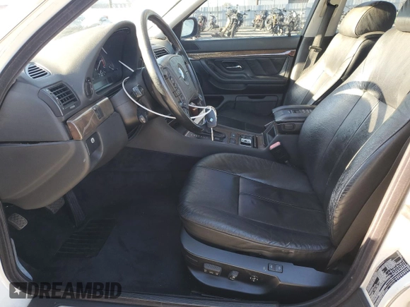 1997 BMW 7 Series 740il with VIN WBAGJ8328VDL40601, listed as a Copart auction lot 88363645 with 0 mi miles and Salvage Title. Bid and sale history available at carsss.com. Image 7.