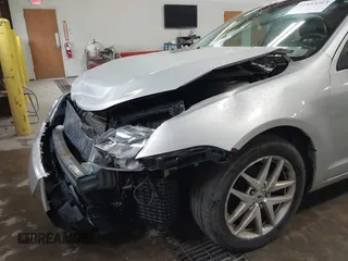 2010 Ford Fusion SEL with VIN 3FAHP0JA6AR427888, listed as a IAAI auction lot 41853215 with 186,581 mi miles. Bid and sale history available at carsss.com. Image 6.