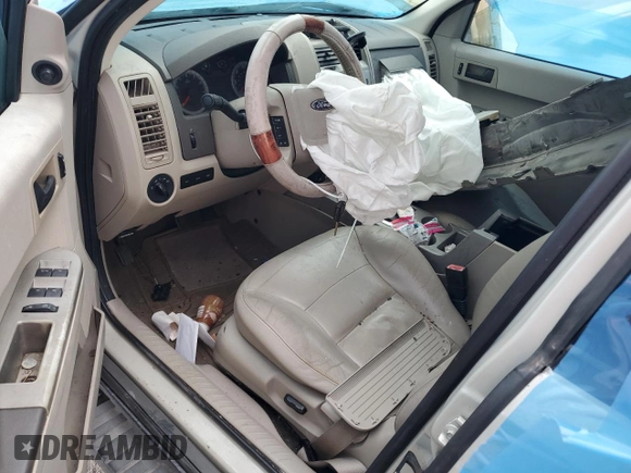 2008 Ford Escape XLT with VIN 1FMCU93128KA46421, listed as a Copart auction lot 50521245 with 251,985 mi miles and Salvage title. Bid and sale history available at DreamBid. Image 8.