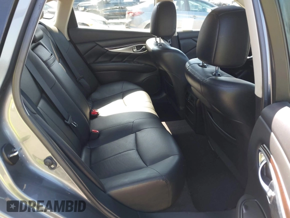 2017 Infiniti Q70 3.7 with VIN JN1BY1AP1HM740652, listed as a IAAI auction lot 42417772 with 81,723 mi miles and . Bid and sale history available at DreamBid. Image 8.