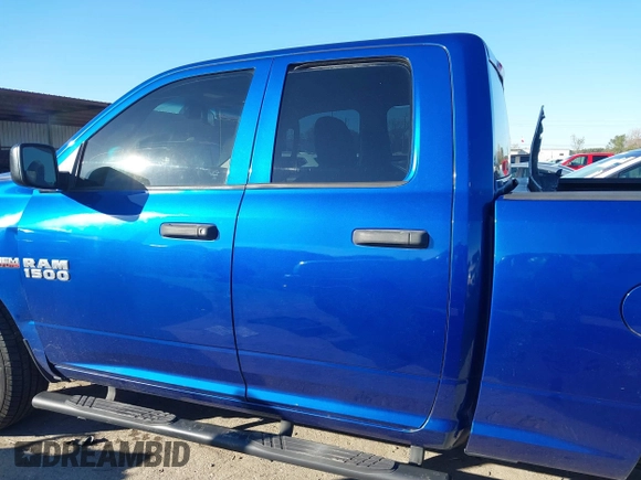 2015 Ram 1500 Express z VIN 1C6RR7FT5FS769072, wystawiony jako IAAI lot #41270470 z przebiegiem 171 355 mil mil oraz . Historia ofert i sprzedaży dostępna na DreamBid. Obrazek 14.