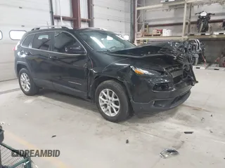 2016 Jeep Cherokee Latitude z VIN 1C4PJMCS7GW213051, wystawiony jako IAAI lot #42084117 z przebiegiem 103 239 mil mil oraz . Historia ofert i sprzedaży dostępna na DreamBid. Obrazek 1.