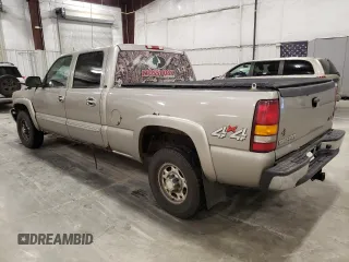 2003 GMC Sierra 1500HD SLE z VIN 1GTGK13U83F140778, wystawiony jako Copart lot #79814764 z przebiegiem 212 371 mil mil oraz Szkody całkowita. Historia ofert i sprzedaży dostępna na DreamBid. Obrazek 2.
