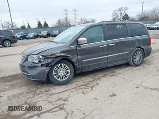 2015 Chrysler Town & Country Touring-L with VIN 2C4RC1CG4FR525588, listed as a IAAI auction lot 41696620 with 225,297 mi miles. Bid and sale history available at carsss.com. Image 17.